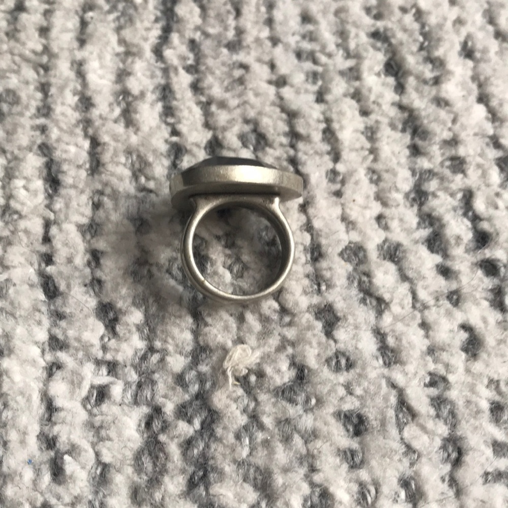 Black and silver statement ring - Picture 3 of 3